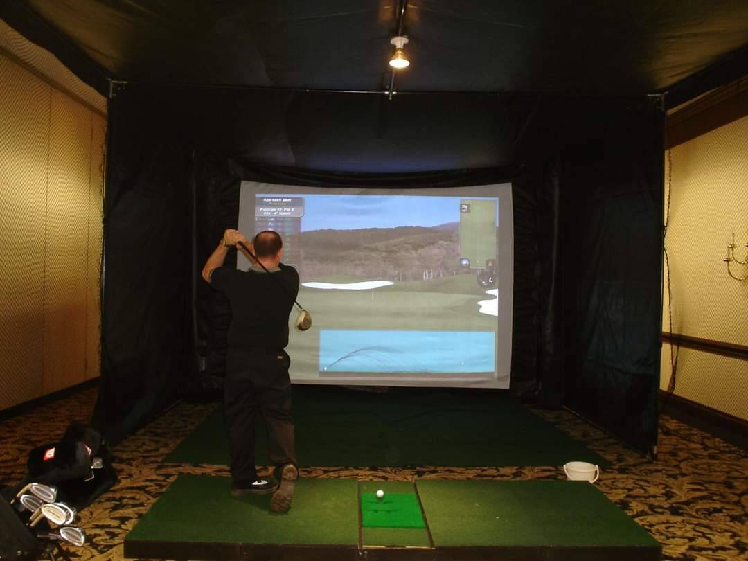 2 Hour Golf Simulator for Fore On The Floor